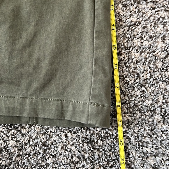 Banana Republic | Olive Green Skirt - Picture 5 of 6